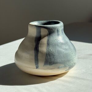Vintage Studio Art Hand-thrown Pottery Vase signed Sally 10